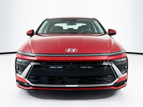 Used 2025 Hyundai Sonata SEL image 2