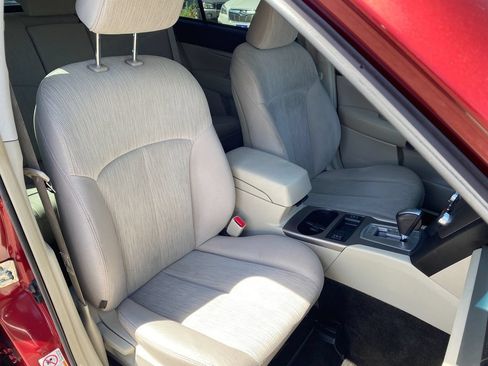 Used 2013 Subaru Outback 2.5i Premium w/ Popular Pkg 1B AWD/4WD image 17
