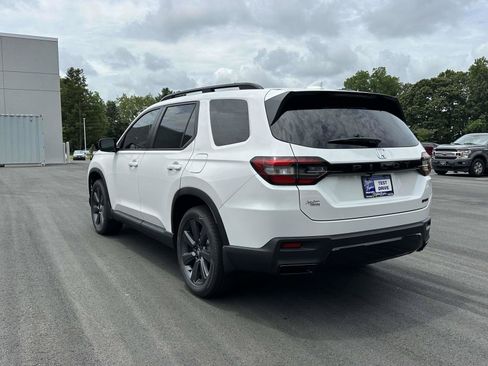 New 2026 Honda Pilot Sport image 24