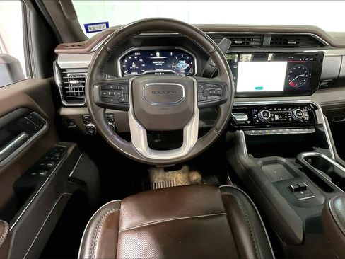 Used 2025 GMC Sierra 2500 Denali w/ Denali Reserve Package image 11