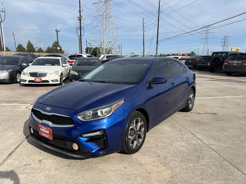 Used 2019 Kia Forte LXS FWD image 1