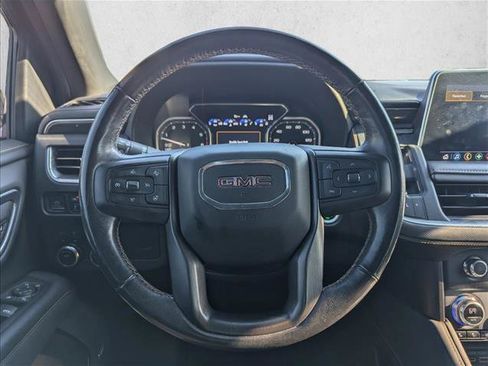 Used 2021 GMC Yukon XL AT4 w/ Technology Package AWD/4WD image 15