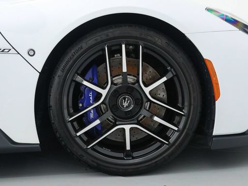 Certified 2022 Maserati MC20 Coupe RWD image 39