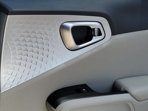 Used 2020 Kia Soul LX FWD image 6