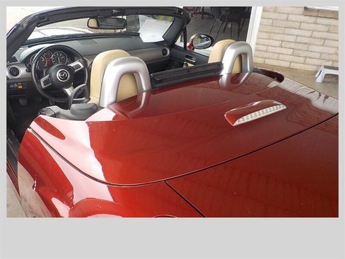 Used 2011 MAZDA MX-5 Miata Grand Touring w/ Premium Pkg image 21