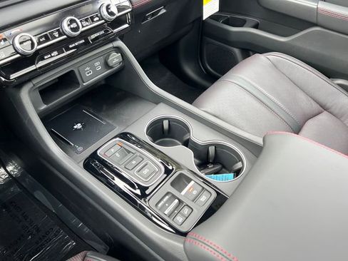 New 2025 Honda Pilot Black Edition image 29