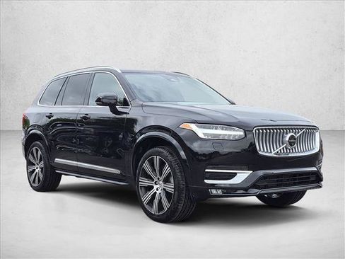 Used 2025 Volvo XC90 B6 Ultra w/ Protection Package Premier AWD/4WD image 3