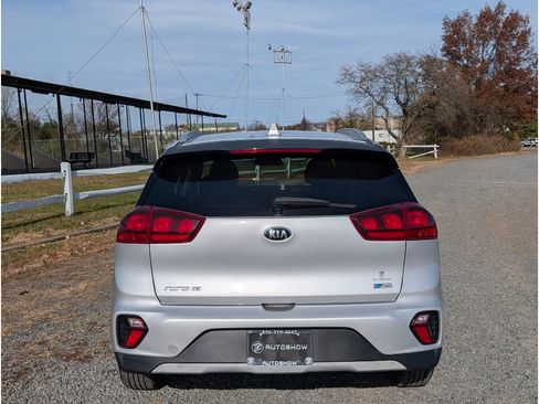Used 2020 Kia Niro LX image 6