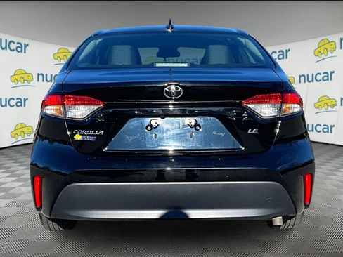 Used 2023 Toyota Corolla LE image 5