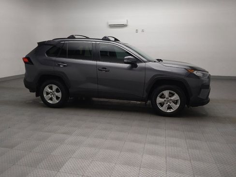 Used 2021 Toyota RAV4 XLE image 11