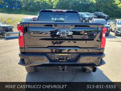 Used 2022 Chevrolet Silverado 2500 LTZ w/ LTZ Plus Package AWD/4WD image 4