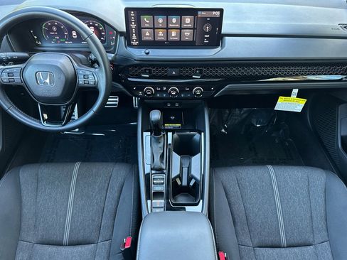Used 2025 Honda Accord Sport image 16