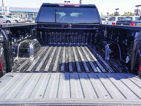 Used 2024 Chevrolet Silverado 1500 LT image 24