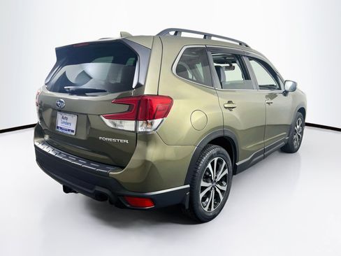 Used 2022 Subaru Forester Limited AWD/4WD image 5