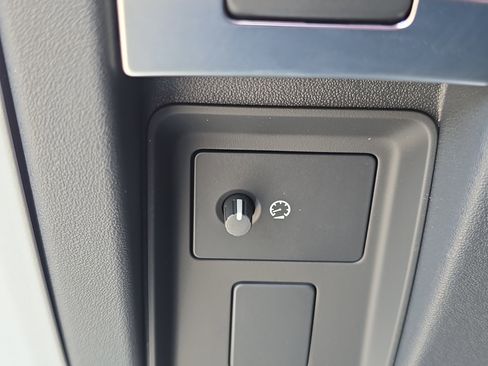 New 2026 Land Rover Defender 110 S image 25