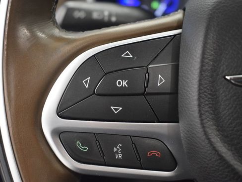 Used 2017 Chrysler Pacifica Limited image 44