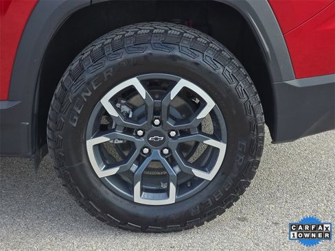 Used 2025 Chevrolet Equinox ACTIV image 32