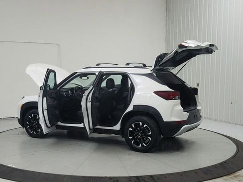 Used 2021 Chevrolet TrailBlazer LT w/ Convenience Package FWD image 13