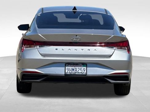 Used 2023 Hyundai Elantra SEL w/ Convenience Package FWD image 5