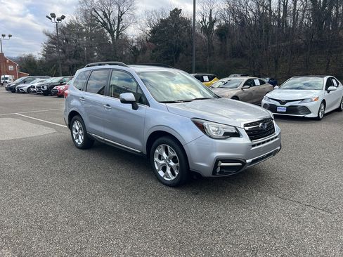 Used 2018 Subaru Forester 2.5i Touring w/ Popular Package #2 image 3