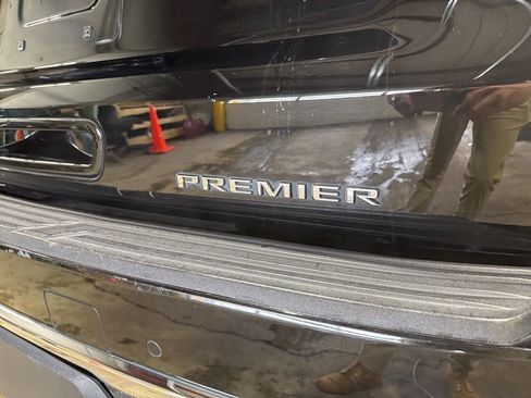 Used 2021 Chevrolet Tahoe Premier w/ Premium Package image 8