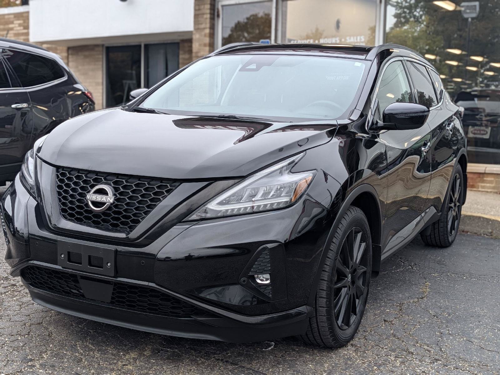 Used 2024 Nissan Murano SV w/ SV Midnight Edition Package AWD/4WD image 3