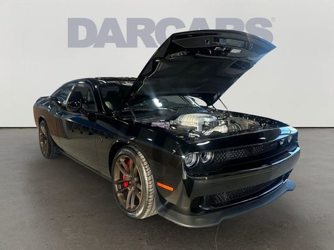 Used 2023 Dodge Challenger SRT Hellcat w/ Driver Convenience Group image 1