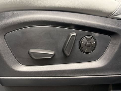 New 2026 Ford Explorer Platinum image 30