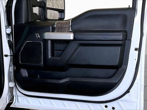Used 2019 Ford F250 Lariat w/ Lariat Value Package AWD/4WD image 22