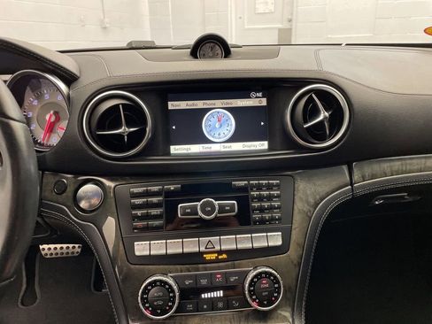 Used 2013 Mercedes-Benz SL 550 image 13