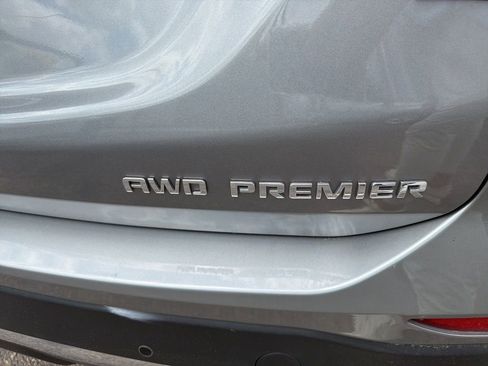 Used 2023 Chevrolet Equinox Premier AWD/4WD image 15