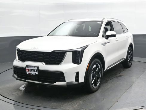 Used 2025 Kia Sorento EX AWD/4WD image 8