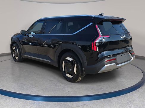 New 2026 Kia EV9 Wind AWD/4WD image 7