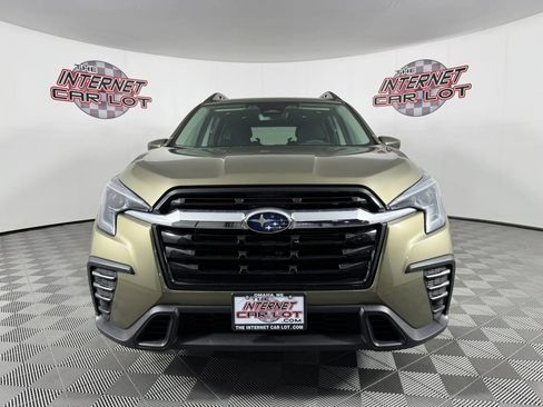 Used 2024 Subaru Ascent Premium w/ Convenience Package image 2