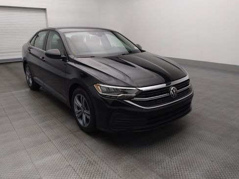 Used 2024 Volkswagen Jetta SE image 13
