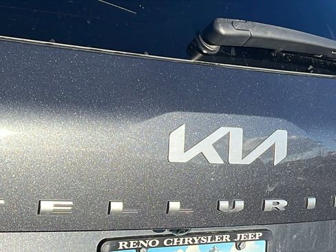 Used 2022 Kia Telluride LX image 28