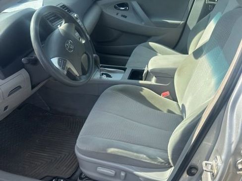 Used 2010 Toyota Camry FWD image 7