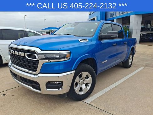Used 2025 RAM 1500 Big Horn AWD/4WD image 1