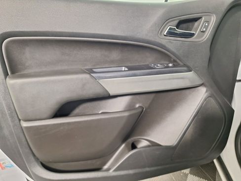 Used 2022 Chevrolet Colorado LT w/ Fleet Safety Package RWD image 32