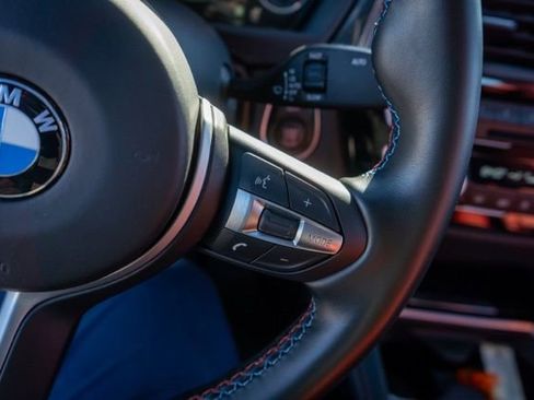 Used 2018 BMW M3 image 21