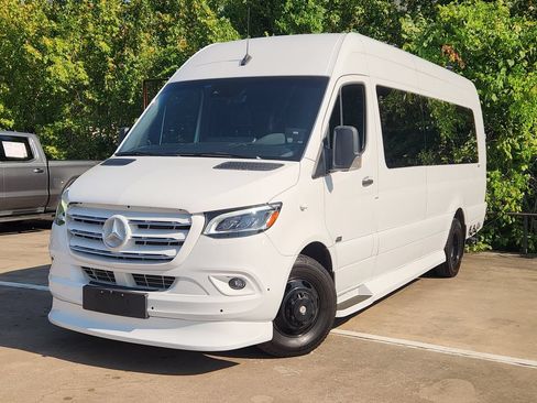 Used 2024 Mercedes-Benz Sprinter 3500 image 1