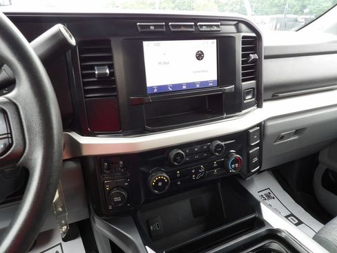 Used 2024 Ford F250 XLT w/ FX4 Off-Road Package AWD/4WD image 23