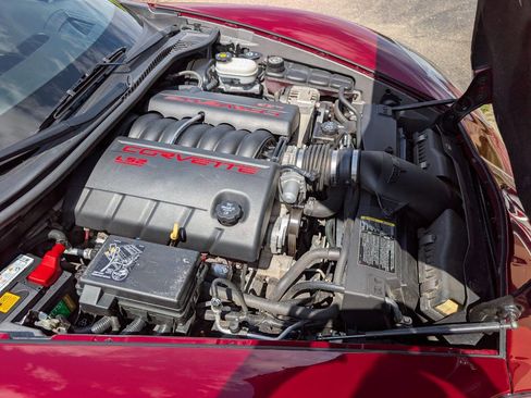Used 2007 Chevrolet Corvette Coupe w/ Preferred Equipment Group RWD image 12