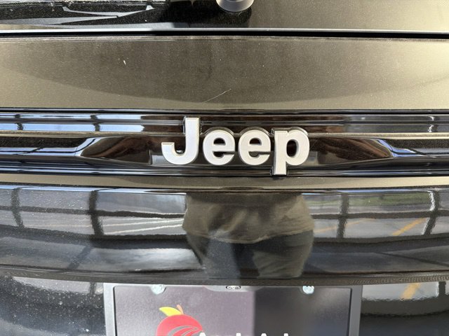 New 2026 Jeep Grand Cherokee Limited w/ Trailer Tow Package AWD/4WD image 10