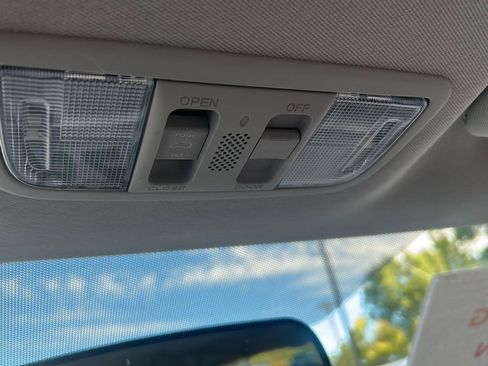 Used 2017 Honda HR-V EX image 10
