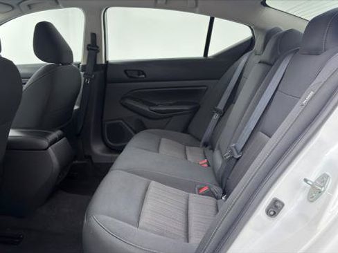 Used 2025 Nissan Altima 2.5 SV FWD image 17