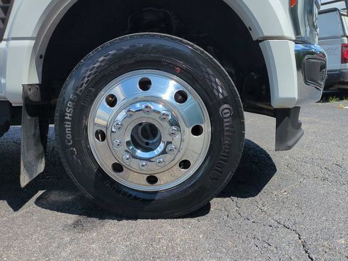 Used 2023 Ford F450 Lariat AWD/4WD image 13