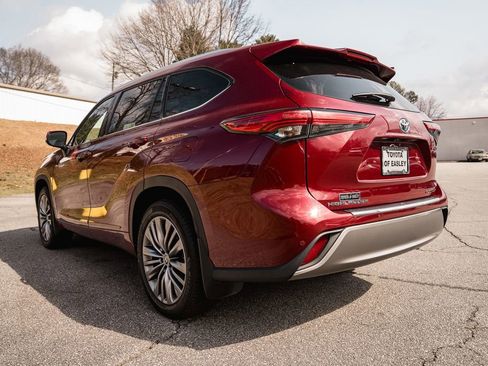 Certified 2021 Toyota Highlander Platinum image 5