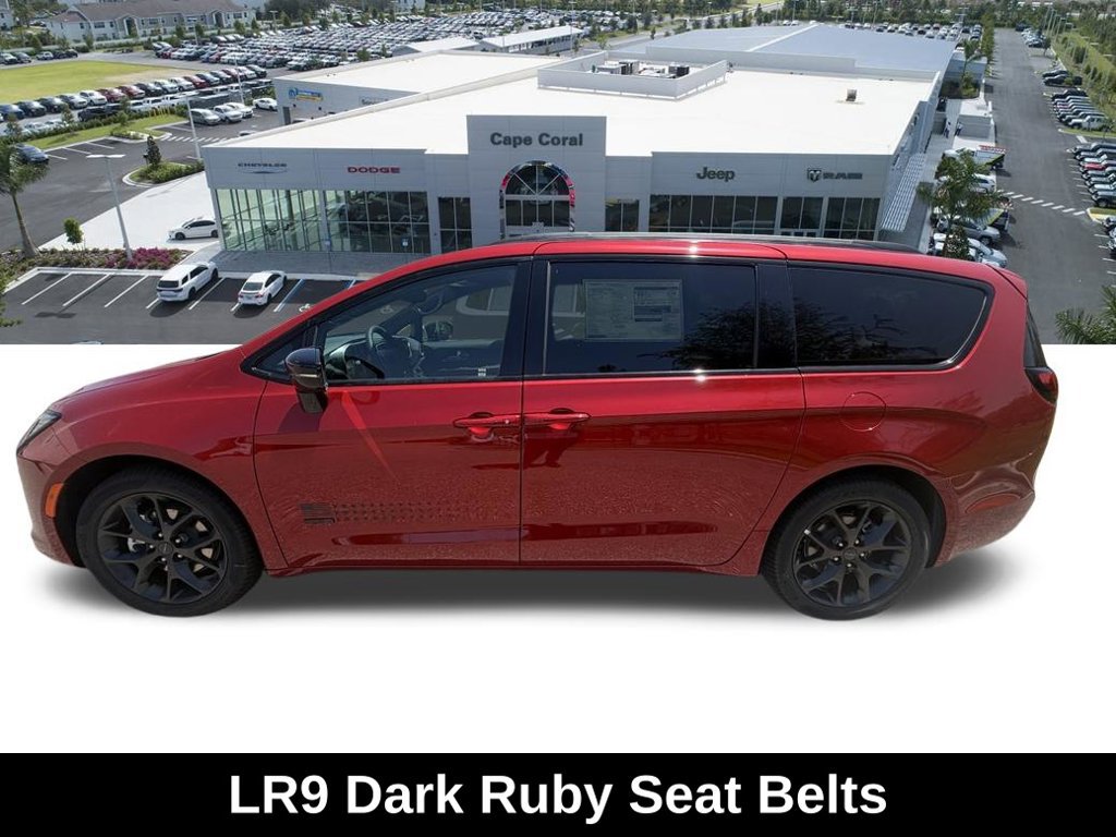 New 2027 Chrysler Pacifica Select FWD image 6