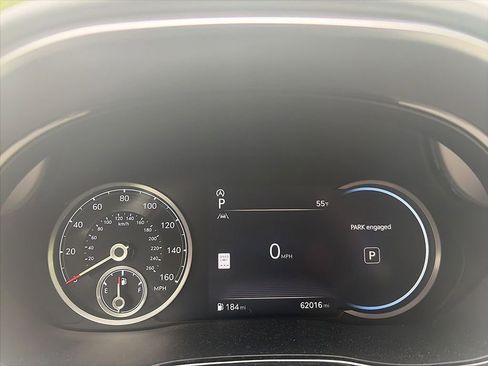 Used 2022 Genesis GV70 2.5T w/ Select Package AWD/4WD image 11